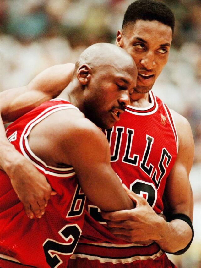 Michael Jordan is derided by Scottie Pippen of the Bulls as a horrible player.